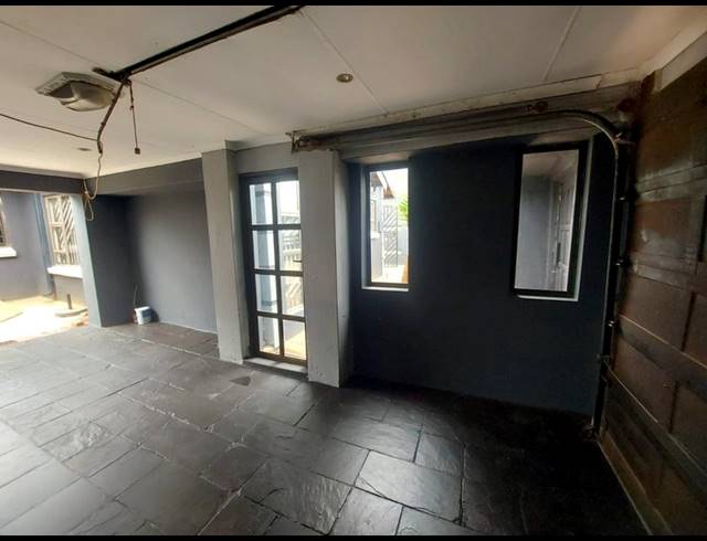 3 BEDROOM HOUSE FOR SALE IN PROTEA GARDEN